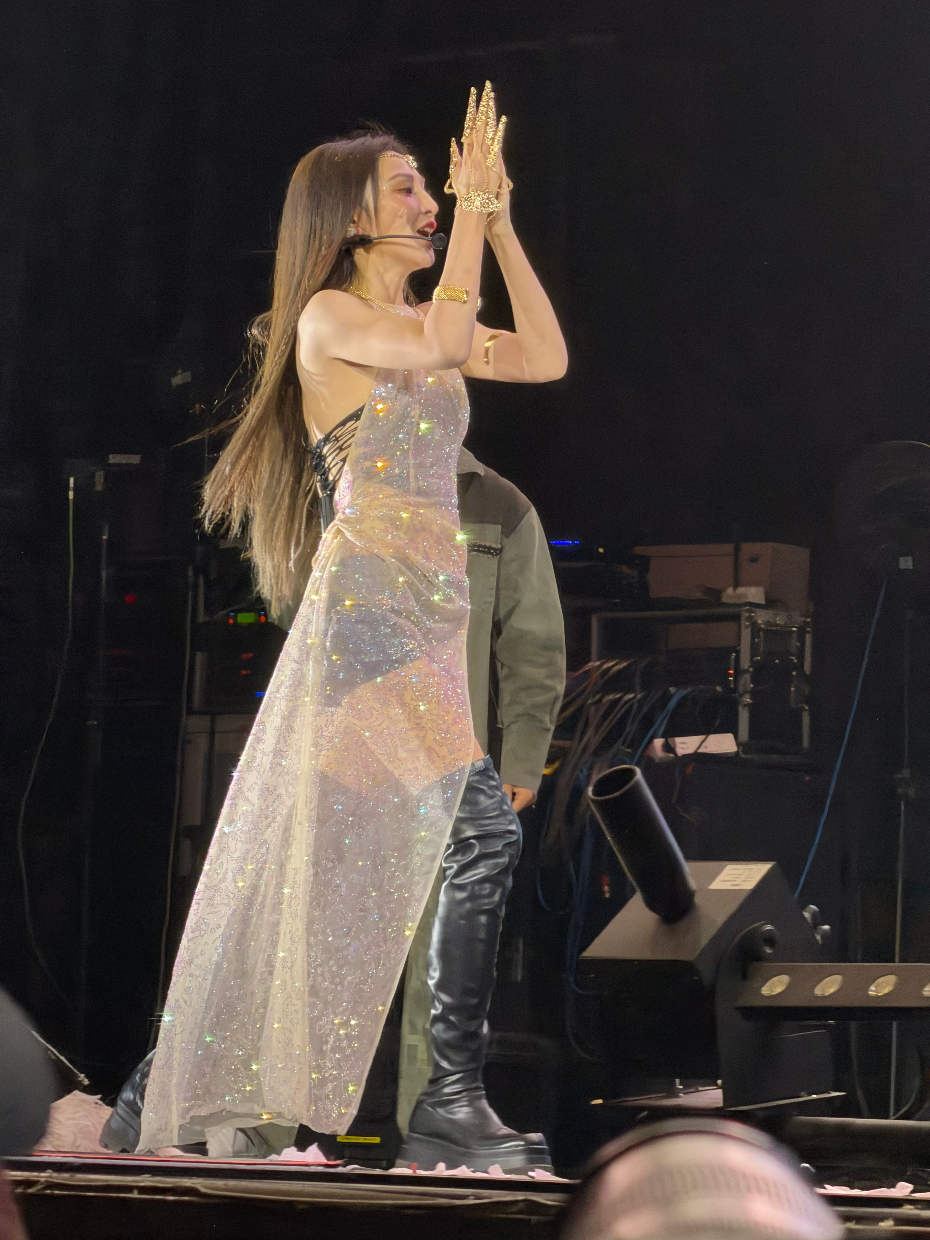 彭小苒抗住了死亡芭比粉好仙好仙，也没人跟我说生日会还有cp嗑啊啊啊时安你看看你都