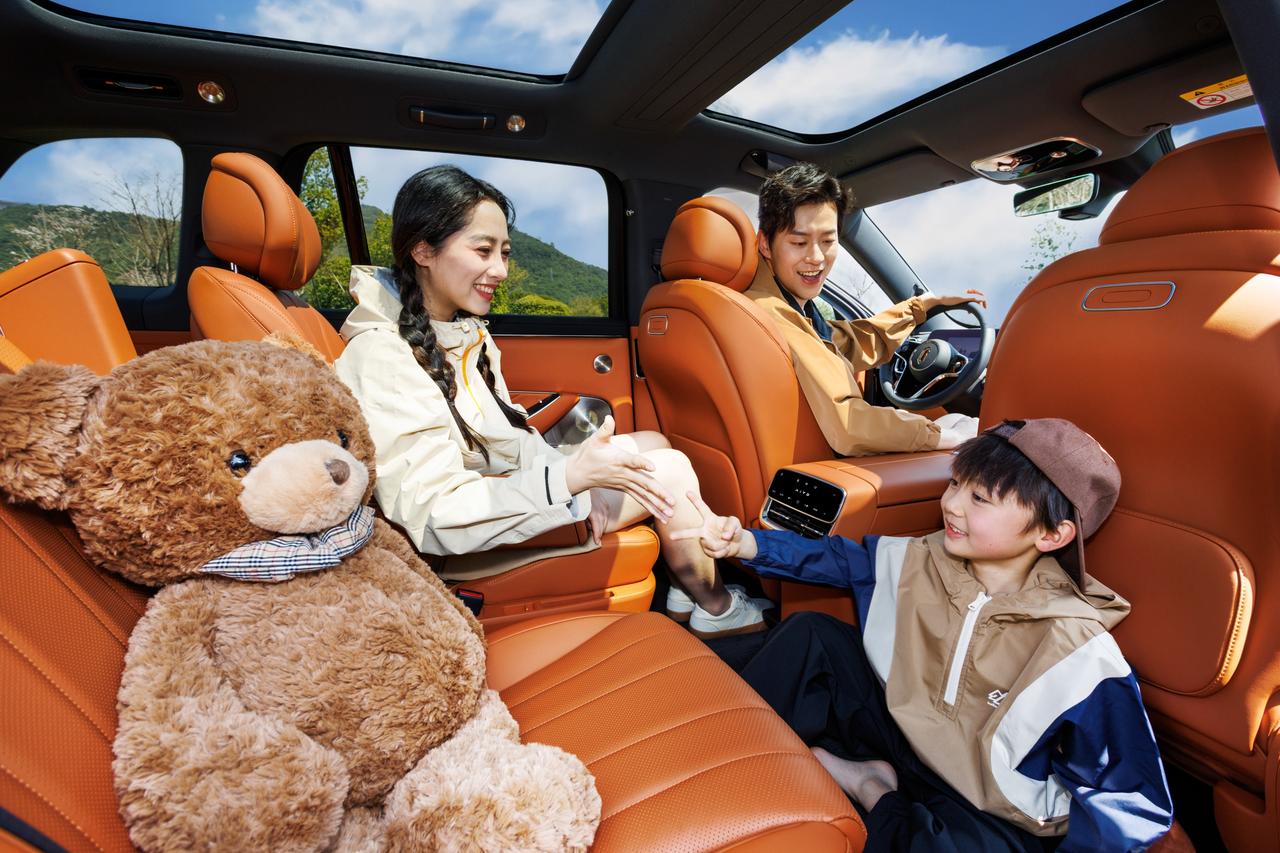 问界M8树立40万级新标杆，全能体验让选择更有底气在高端SUV市场，用户决策周