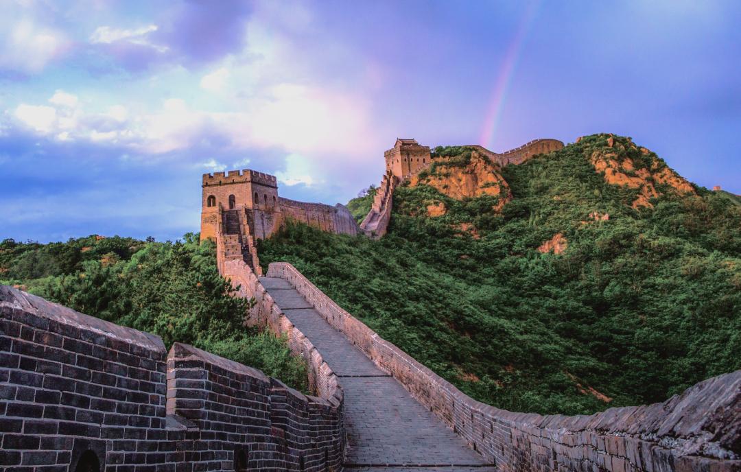 秦始皇修建了6大超级工程，4个屹立至今，都是世界级遗产一、长城长城是秦始皇