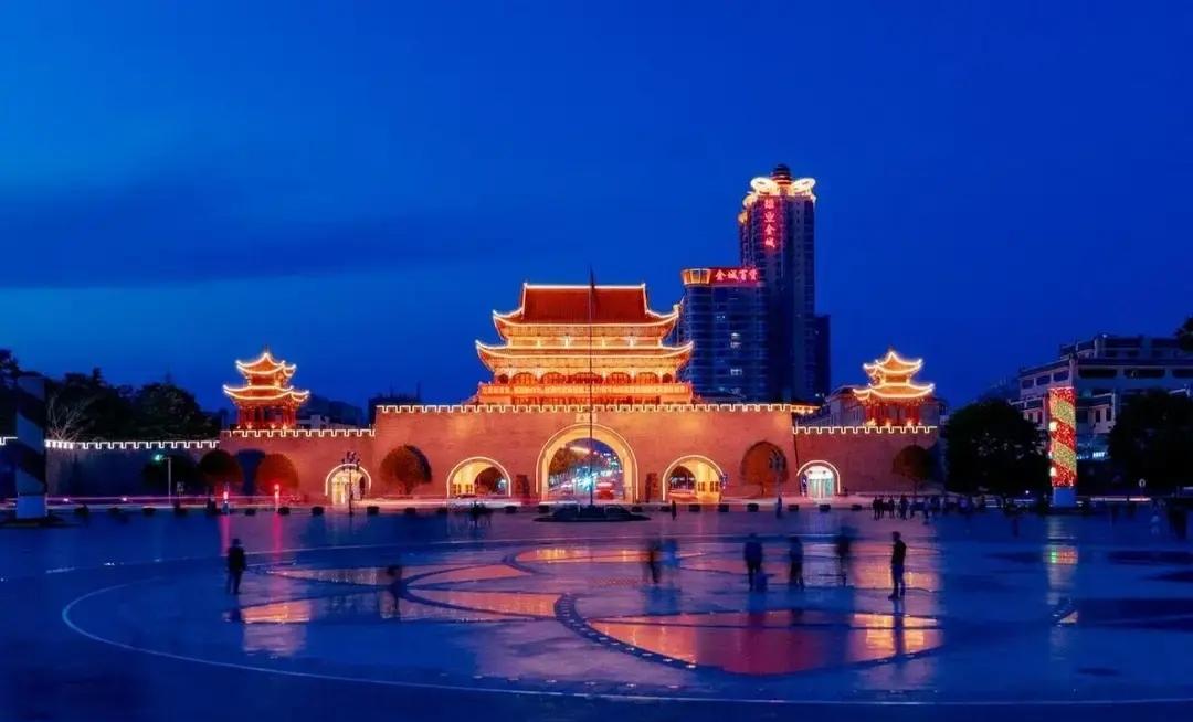 从昨天开始，曲靖开始进入一年之中最冷的季节。现在最高气温只有7℃，冷得连手都不太