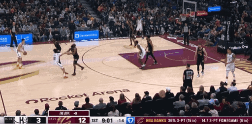 米切尔谈哈登“神仙助攻”扣篮，紧张到怕砸人直接挂筐北京时间2月20日，米切尔在