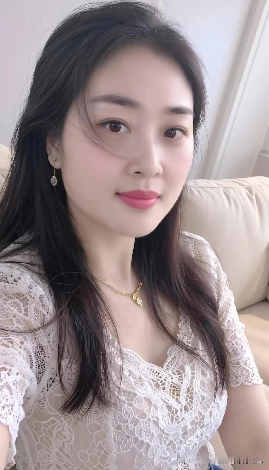 你有没有发现有多少男人无论受到多大的委屈他都不会哭但是当他听到别人的安慰时