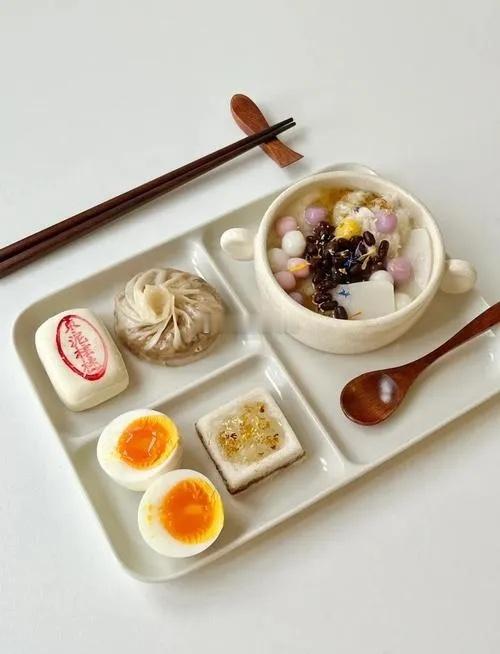 沪指“豪取”七连阳，下一个目标在哪？1、在离岸人民币兑美元“破7”，创出了202