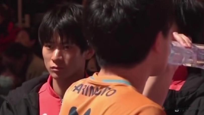 张本智和男单0:3输给了小布，男双输给了勒布仑兄弟。日本队7:8输给了法国队