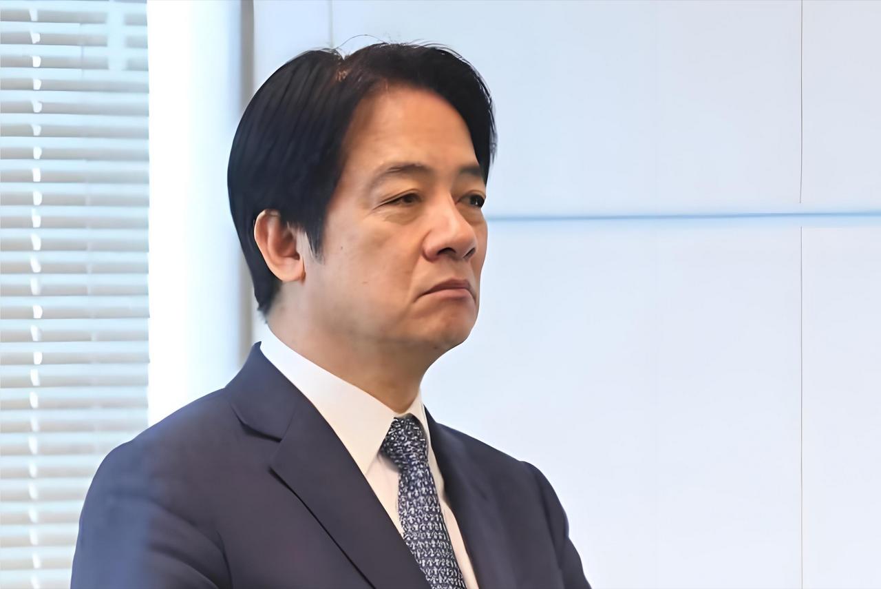 赖清德这下尴尬了，居然天真到以为，只要他卡着不签字，厦金大桥就别想通车！可9月2