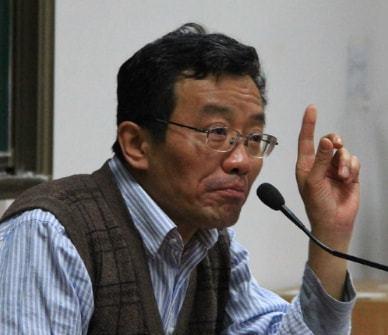 复旦大学王德峰教授再次语出惊人！他说：“贫穷富贵皆有定数，像我的儿子，从小念最好