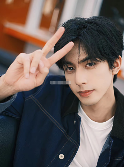 宋威龙让人震惊的不是他上过什么学而是在别人吃棒棒糖的年纪，他居然上了嵩山少林