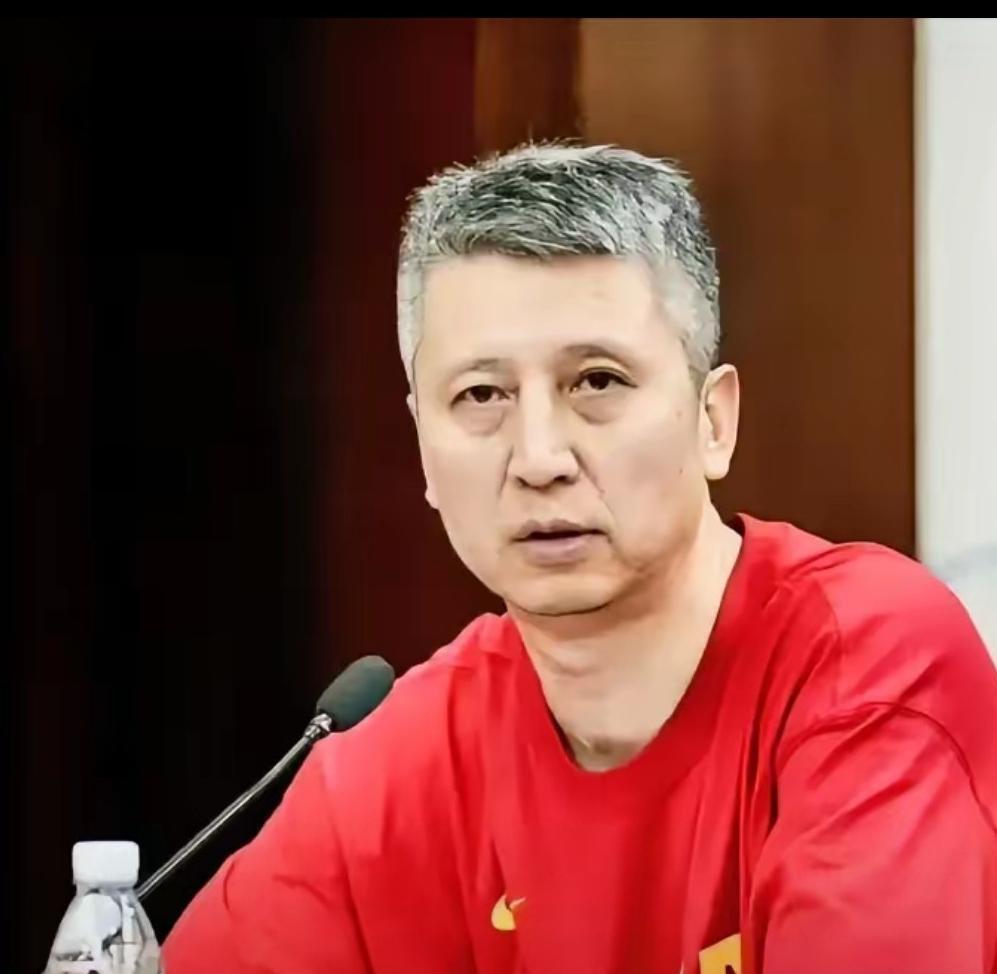 郭士强啊郭士强，你要不还是辞职回家吧。男篮亚洲杯决赛最后3.9秒，胡明轩