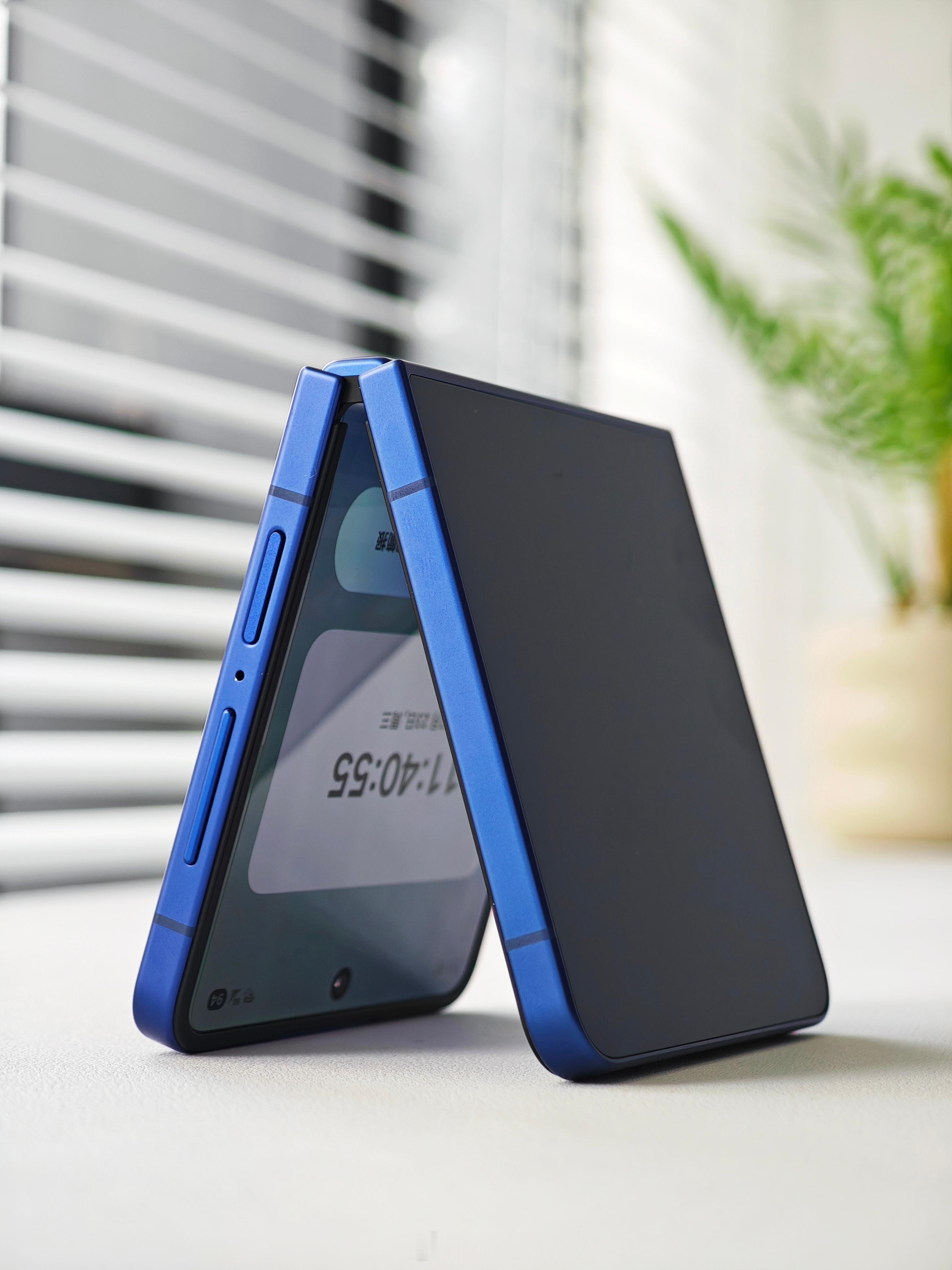 Hello，三星GalaxyZFlip7这个外屏的屏占比，着实惊艳