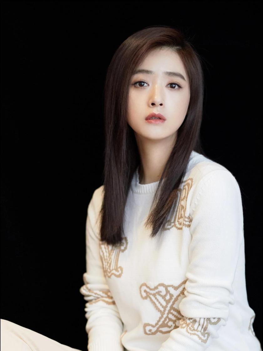 演员蒋欣说：“张开宙导演说我‘宋莹就是你’，她大大咧咧、刀子嘴豆腐心，跟我本人很