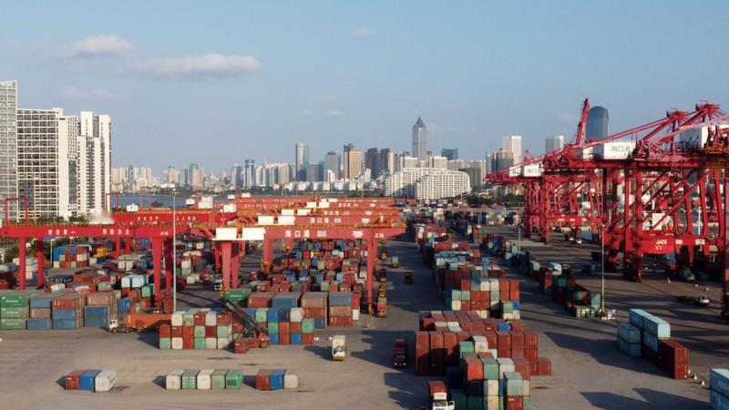 董明珠的“先见之明”，被打脸的是谁？当初骂得有多狠，现在脸就被打得有多肿。董