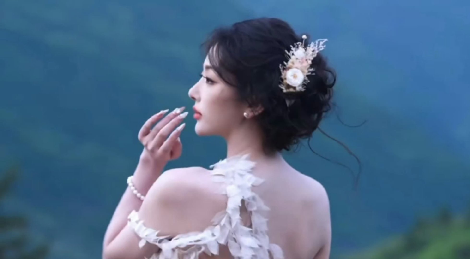 VOGUE红毯女明星出图刘诗诗赵露思赵今麦孔雪儿周洁琼李兰迪喜欢谁的妆
