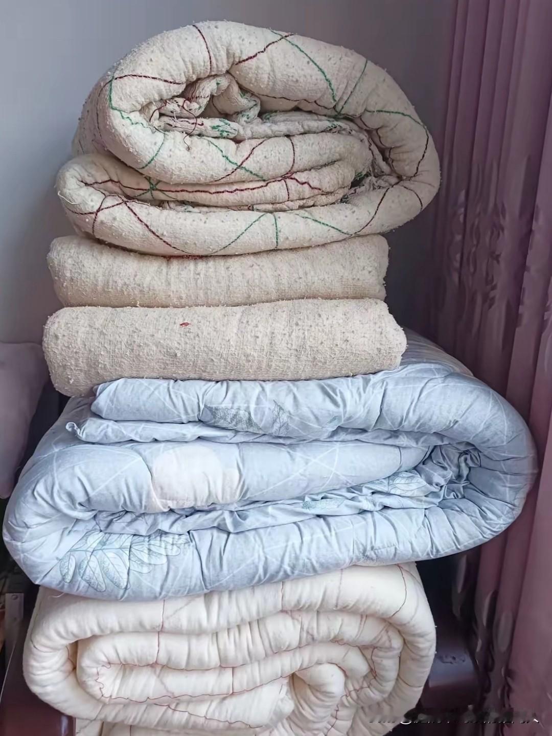 真心建议大家盖了好几年的老被子千万不要再用了，尤其是冬天的时候，温度低的时候会