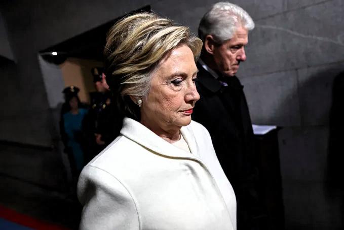 这两天希拉里克林顿夫妇的话题挤满了互联网每个角落！大家都在问：我们现在还能相