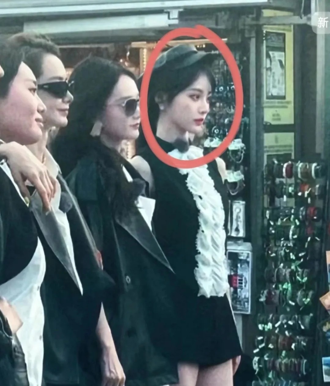 果然，女明星还要看生图田曦薇平时图片感觉是没有攻击力的甜妹生图可以看出来五官