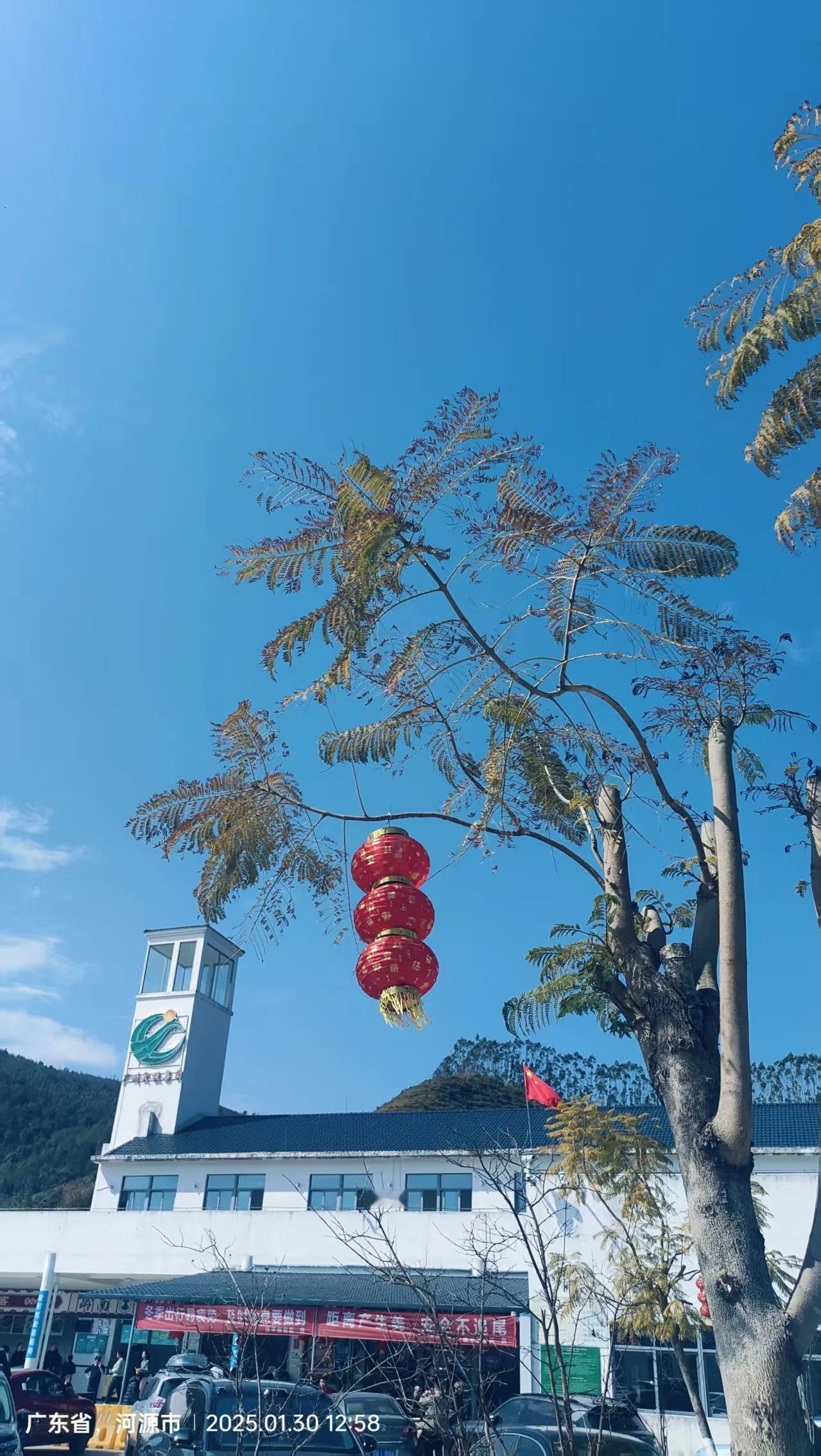 有人说年轻人为啥不喜欢结婚?要我说,就是读书读太多了。第一,上学的时间太长上