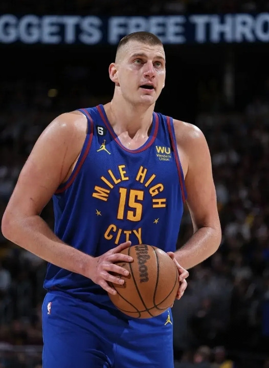 现役NBA每个位置的最强三人！大家认同吗？控卫：亚历山大东契奇欧