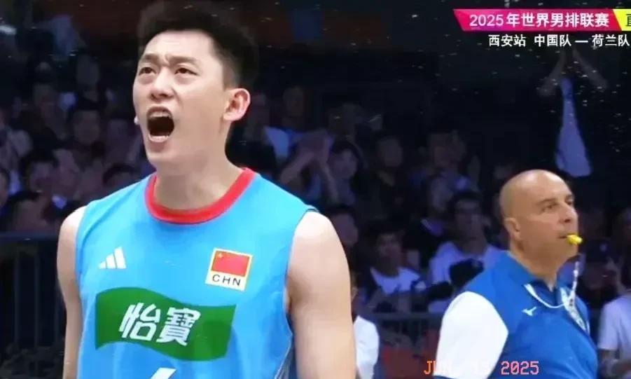现学现炒现卖，原来什么时候都是学习，中国男排惊现西安站最精彩最燃一球！昨天中荷男