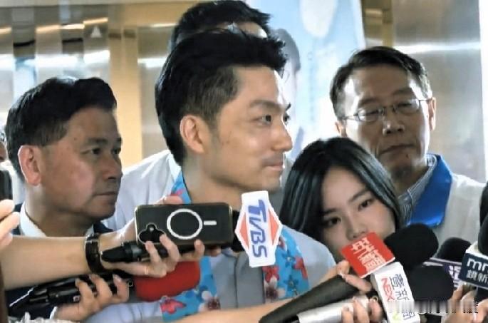 蒋万安选战加温，今出席客家后援会成立大会！细数各项政绩，主打政绩牌，这就对了！以