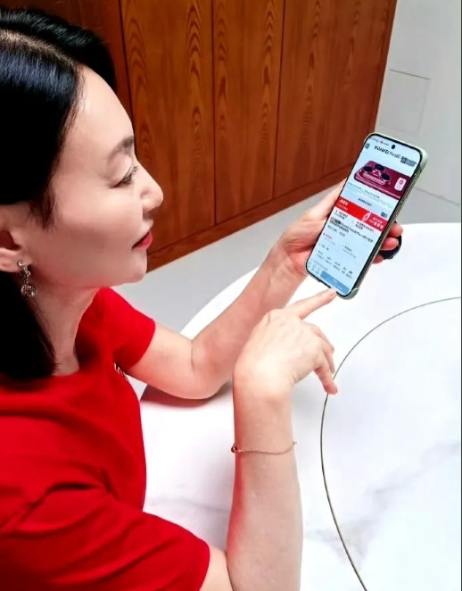 估计惠英红做梦也想不到，她这次能接到大品牌代言，不是因为她超强的实力，也不是因为