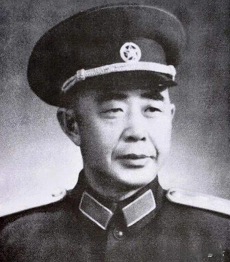 在近代中国的烽火岁月里，有这样一位将军：他是黄埔军校的骄子，东征战场率敢死队登城