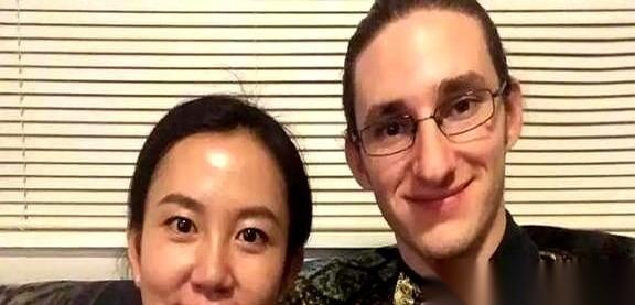 那个在美国被丈夫杀害的中国高材生纪梦奇，死前听到的最后一句话，是她丈夫贴着耳朵吼
