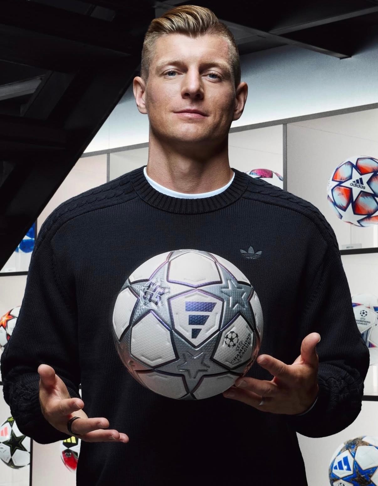 克罗斯的退休生活：1.开始走型男路线2.开始吃草莓酸奶3.作为解说看欧冠，