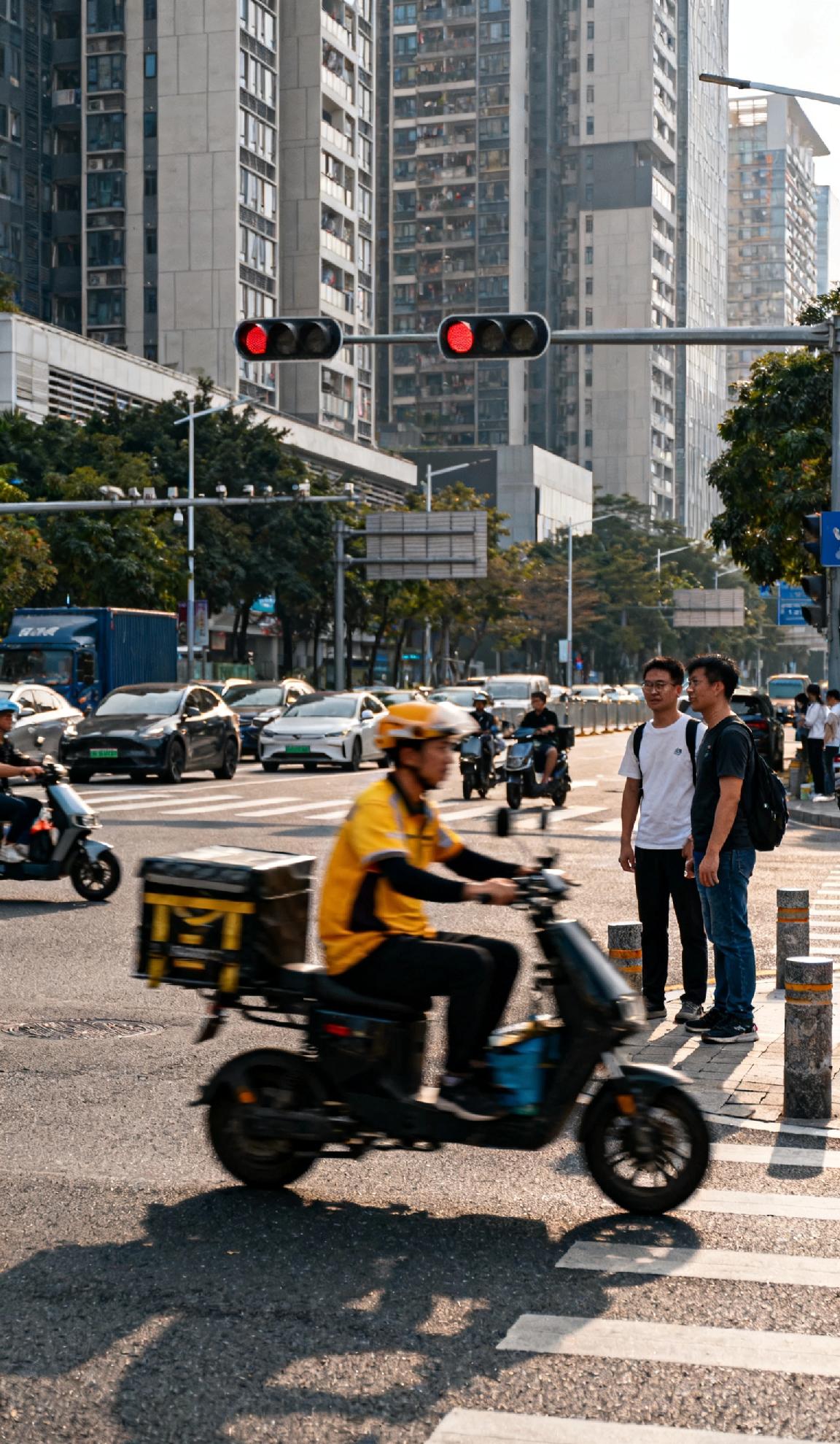 深圳电动自行车增多对交通有何影响【深圳电动车的“双刃剑”】短途通勤、补齐最后一公