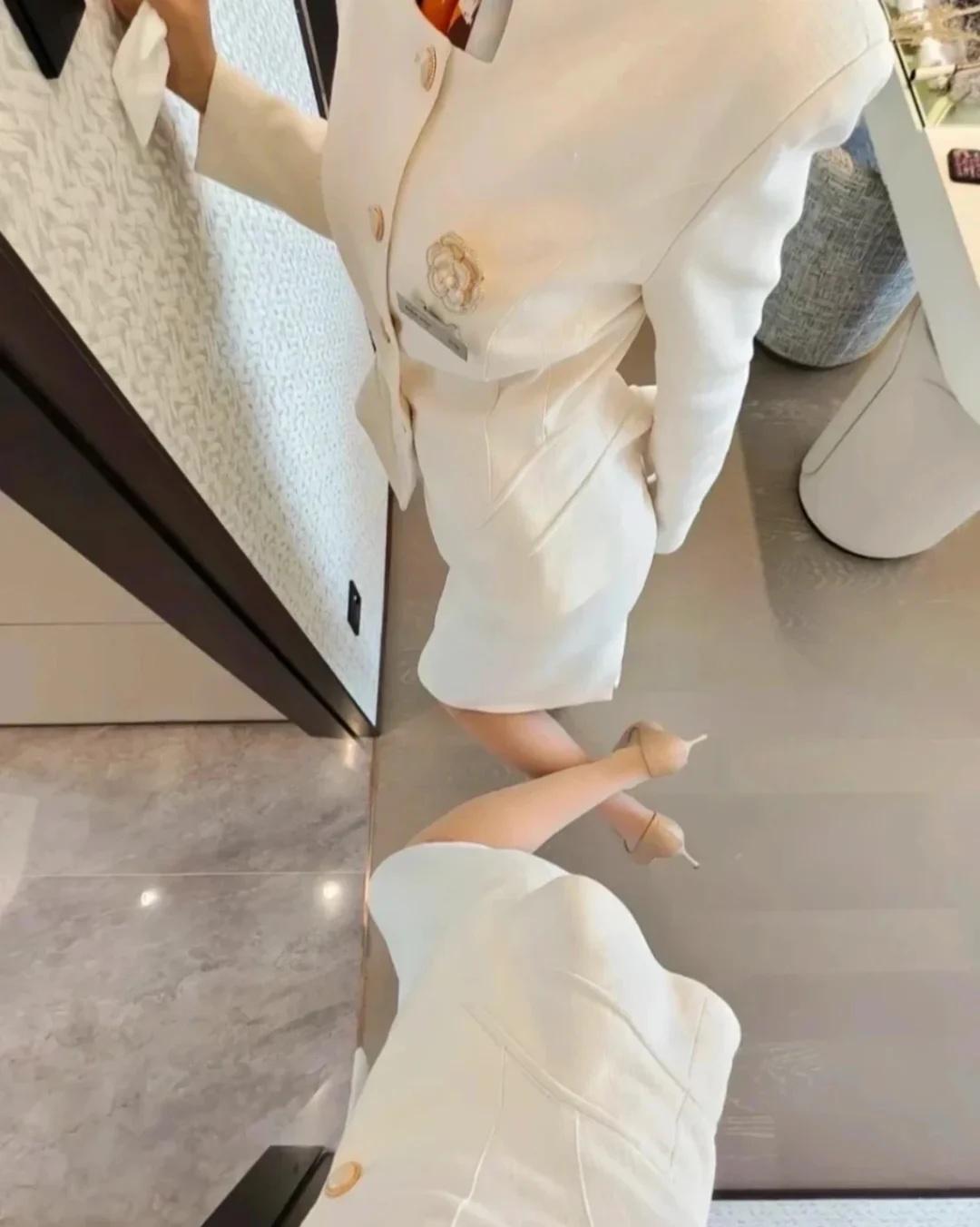 95年离异空姐依旧小美西安非本人发帖已征得本人授权同意感兴趣滴