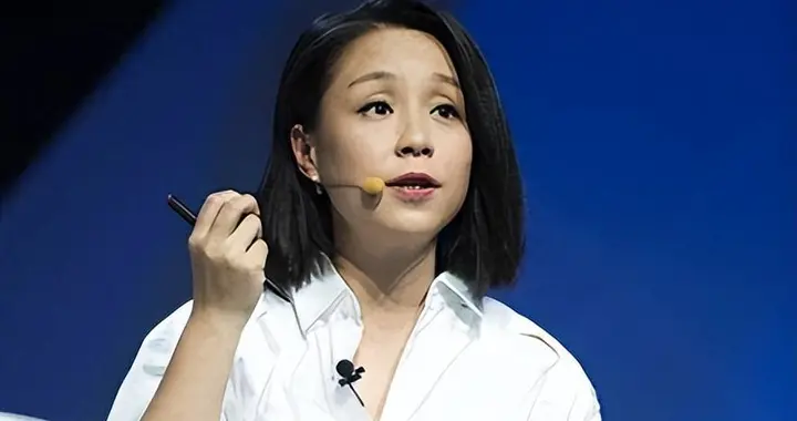 从美女主持到顶级富婆：龙丹妮身价破亿的逆袭之路