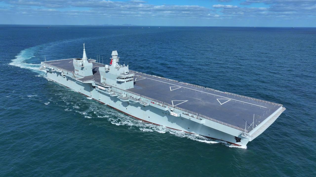 中国🇨🇳人民海军076型两栖攻击舰海试组图秀一波，满载排水量近5万吨，202