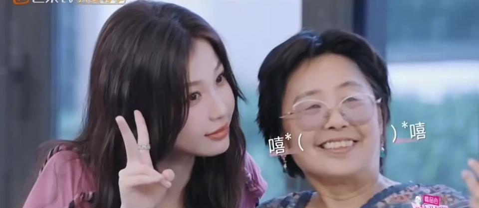 虞书欣和黄圣依妈妈（邓传理）的谈话，才让大家意识到这几年都冤枉她了。众所周知虞