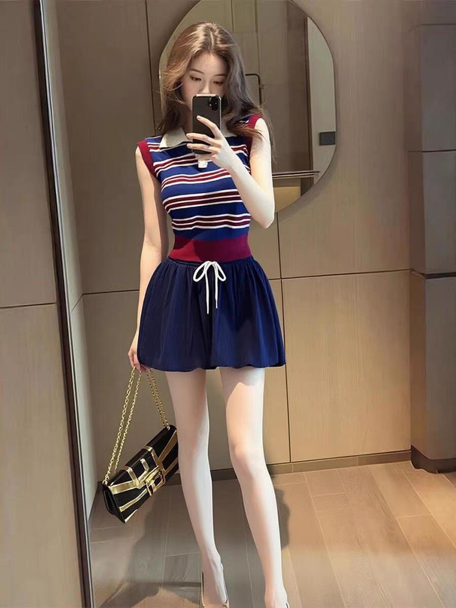 小个子的时尚难题，小香风条纹套装裙轻松化解！它简直是小个子女生的救星。小香风自