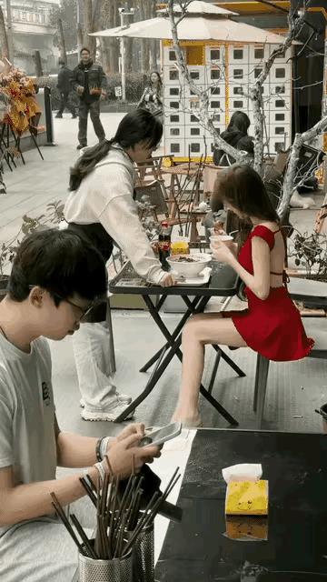 有意思，这又给加个了蛋，小伙子得抓住机会啊
