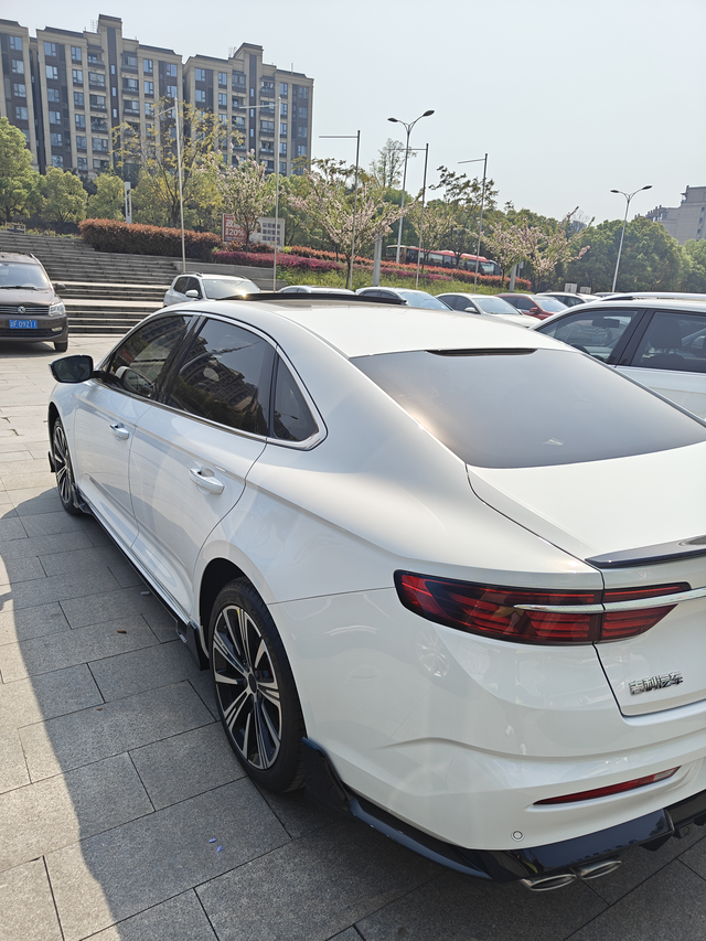 这次比上次更后悔把开了七年的思域卖了，添了点钱买的1.5t昆仑。开了一段时间感