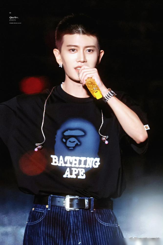 都说任嘉伦快隐身了，粉丝急得跳脚，说他没戏拍要凉了。你真当他闲着？人家转身