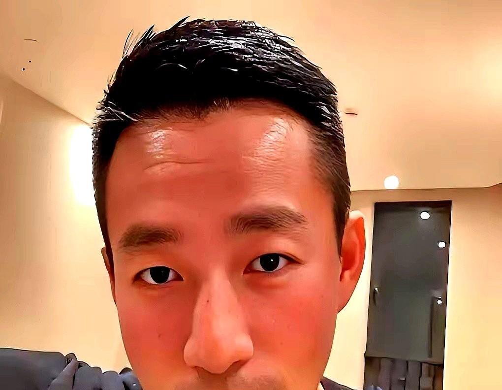 大S和汪小菲的体面，算是彻底撕没了。女方口口声声为了孩子要抚养费，却拿着前夫的