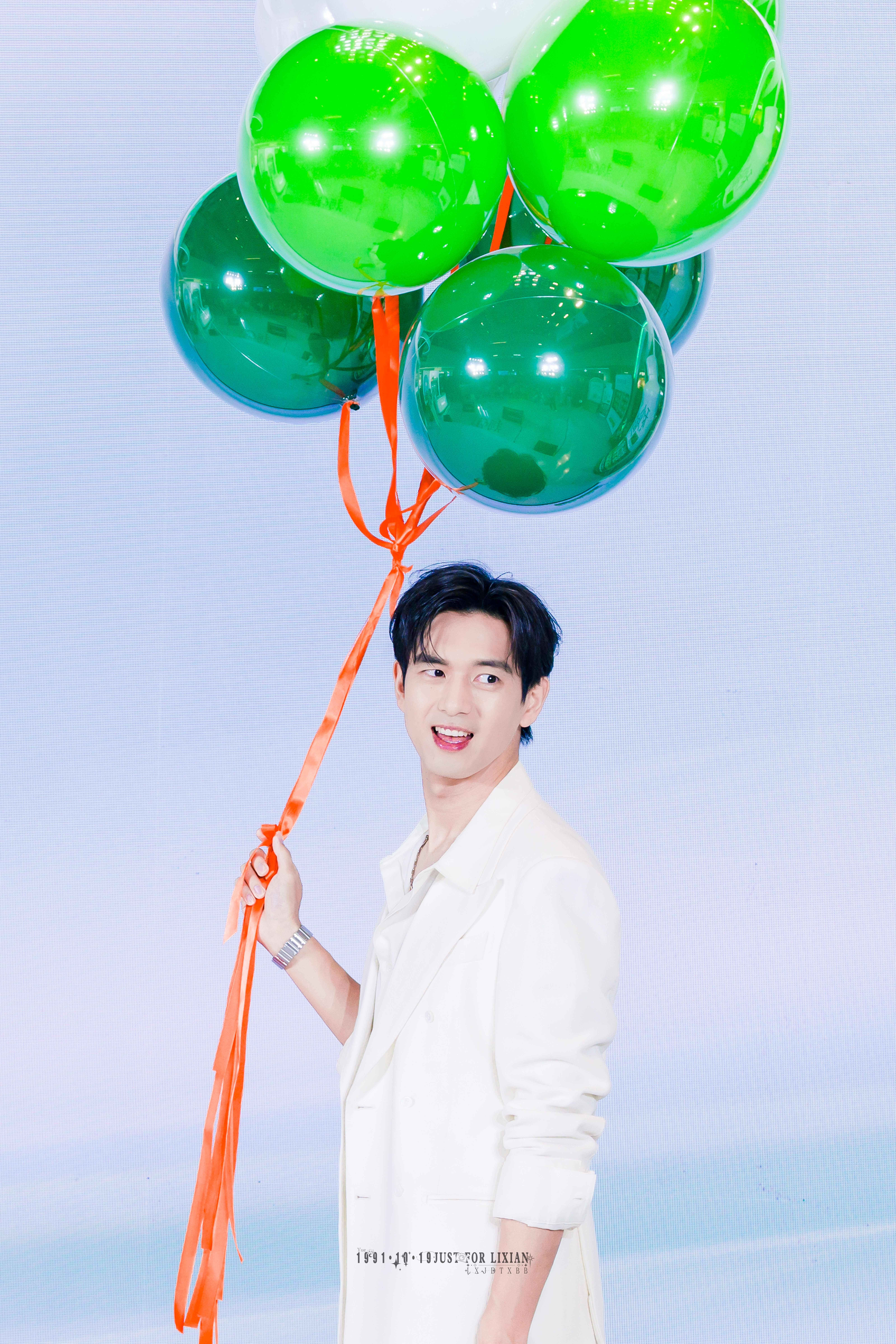 李现拍照审美lx李现伊利品牌代言人𝟮𝟬𝟮𝟲.𝟬𝟵.𝟭𝟮武汉秒