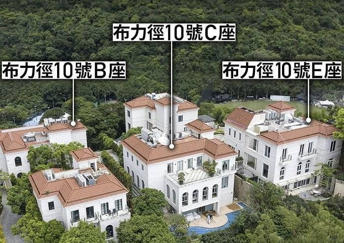 许家印有那么多豪宅，即便是豪掷25亿购买的香港山顶豪宅，也是按栋买的，且一次性共买了3栋，泳池、健身