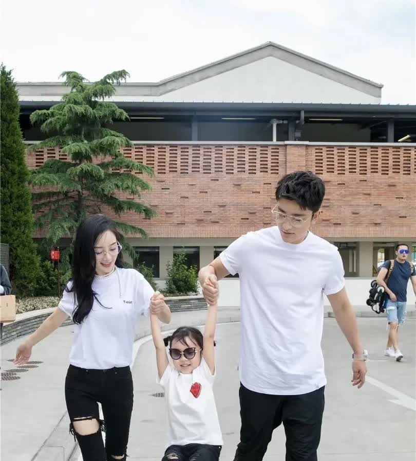 刚下播的贾乃亮两眼一黑，自己都要懵了吧？本来看在孩子的份上，和李小璐有望