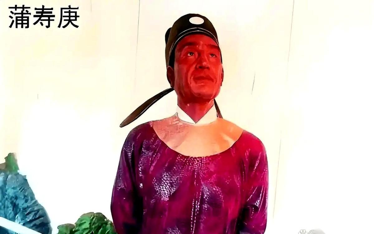 他把全城姓赵的皇亲国戚，三千多人，杀了个干干净净。然后，打开城门，跪迎敌军。