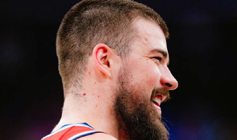 祖巴茨告别快船：627场奋战不敌一纸交易，温情面纱下的NBA残酷物语