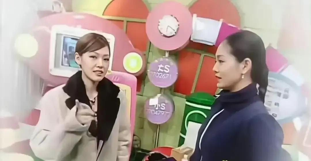大S和小S十几年前在综艺里随口吐槽的那几句闲话，现在回头看，简直把某些有钱男人的底裤都给扒干净了她们