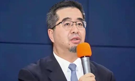 没见过这么会添乱的！这边中国国民党副主席刚落地北京，想推动两岸关系回暖，那边欧洲