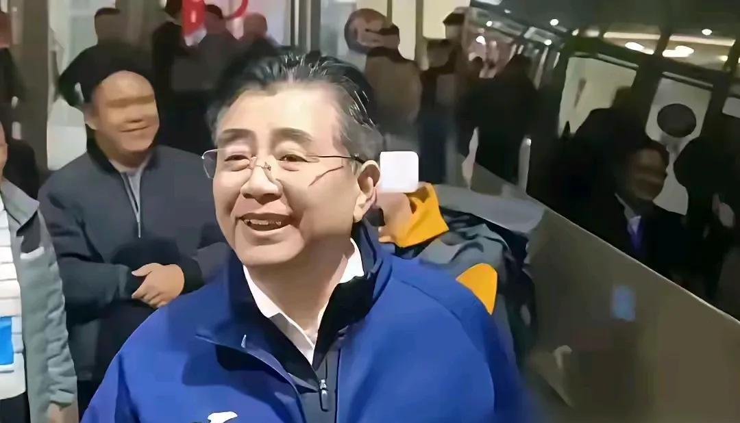 怨我多嘴吗？让大家看看为什么人家能赢？有句老话说的好，“轻装上阵”，可是看到我