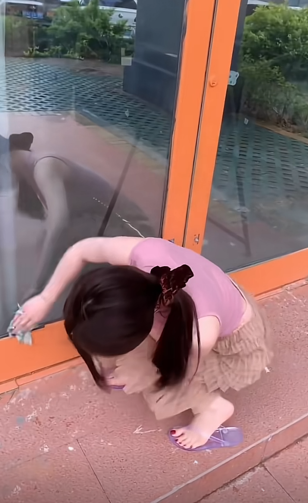 一个人开店的辛苦谁又知道呢？