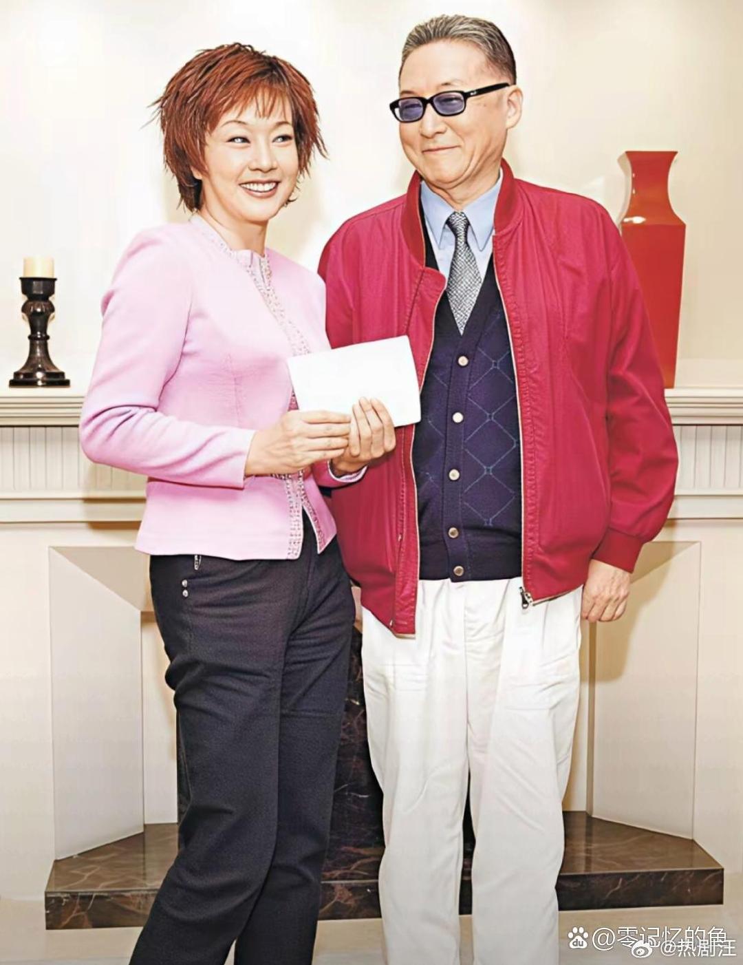 2008年刘晓庆和李敖第1次见面。​