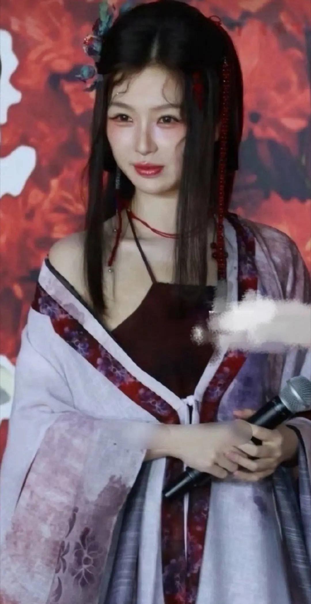 看看现在的女主造型，就知道现在的电视剧为什么难火了，连一个发型都好敷衍，都不如以