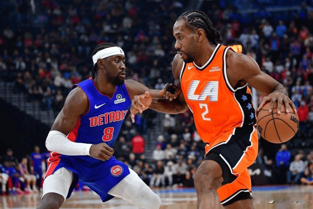 现在的问题祖巴回来，快船咋办。。三个选择，第一，把祖巴茨和邓恩拆分使用，外线