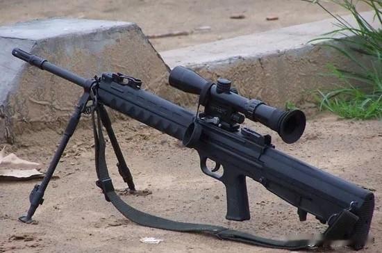我国自主研制开发的首款狙击步枪全球首款列装的小口径狙击步枪88式
